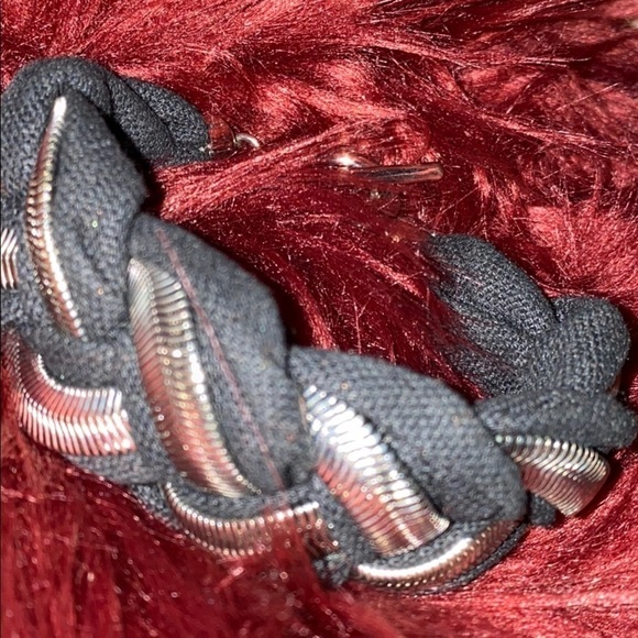 Silver tone black twist fashion  bracelet - Picture 2 of 8